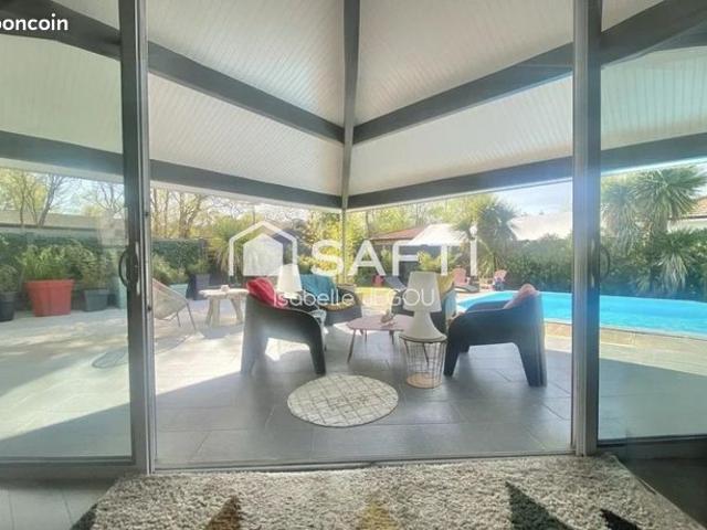 Propriété 5 pièces 133 m²