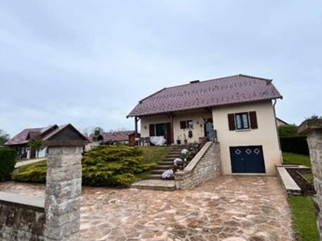 Propriété 5 pièces 133 m²