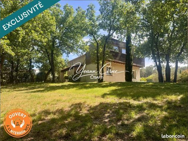 Propriété 5 pièces 144 m²