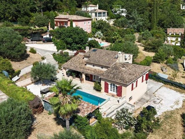 Propriété 5 pièces 144 m²