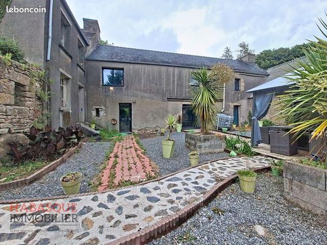 Propriété 5 pièces 144 m²