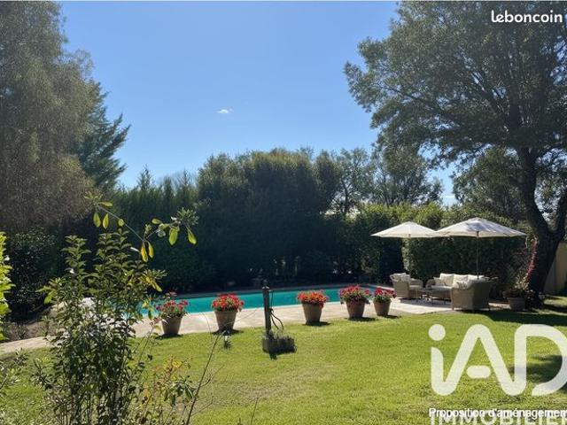 Propriété 5 pièces 145 m²