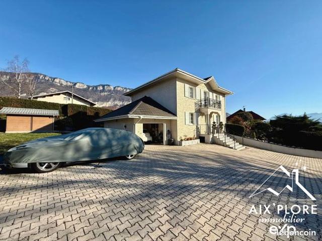 Propriété 5 pièces 145 m²