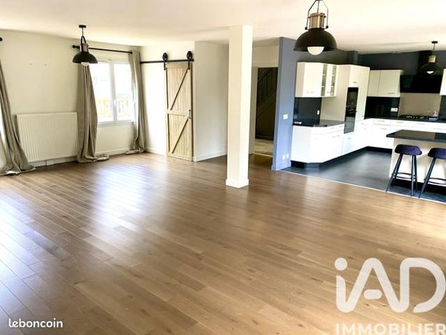 Propriété 5 pièces 145 m²