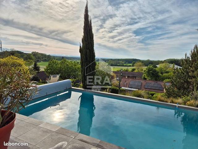 Propriété 5 pièces 145 m²