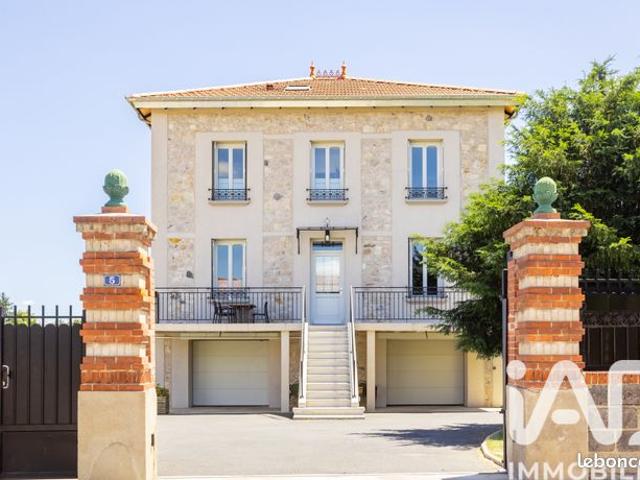 Propriété 5 pièces 145 m²