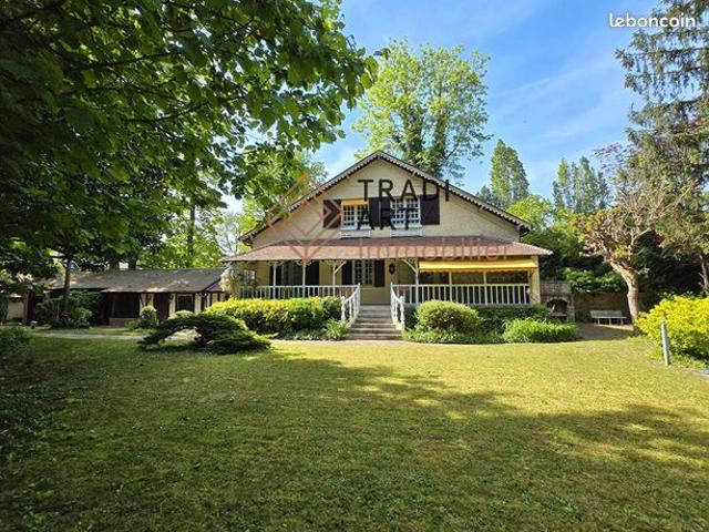 Propriété 5 pièces 145 m²