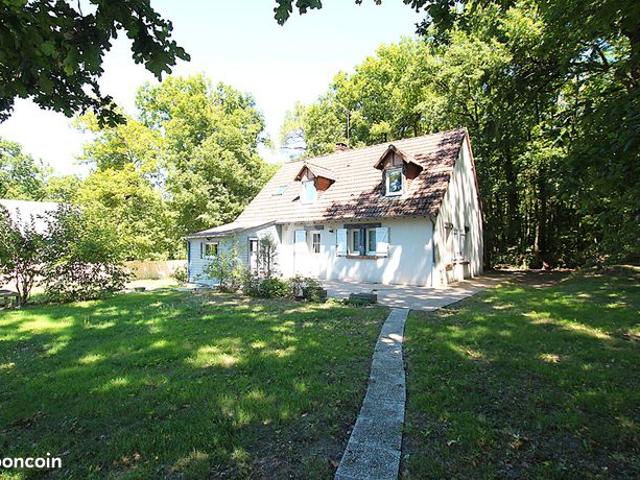 Propriété 5 pièces 145 m²