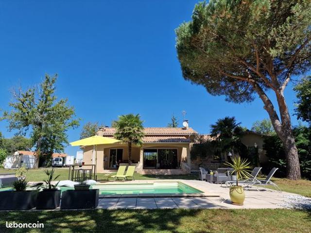 Propriété 5 pièces 145 m²