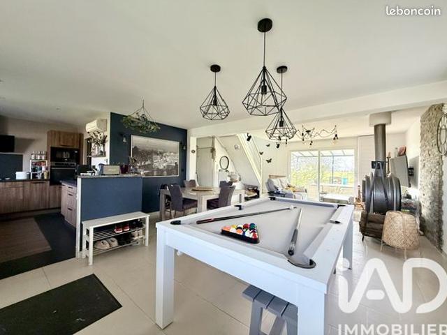 Propriété 5 pièces 145 m²