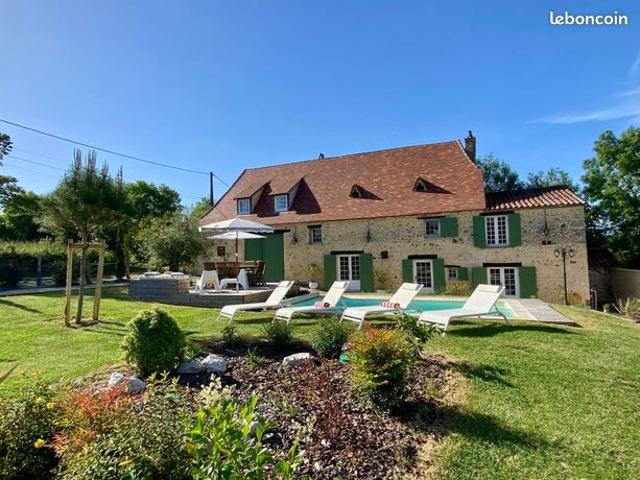 Propriété 5 pièces 145 m²
