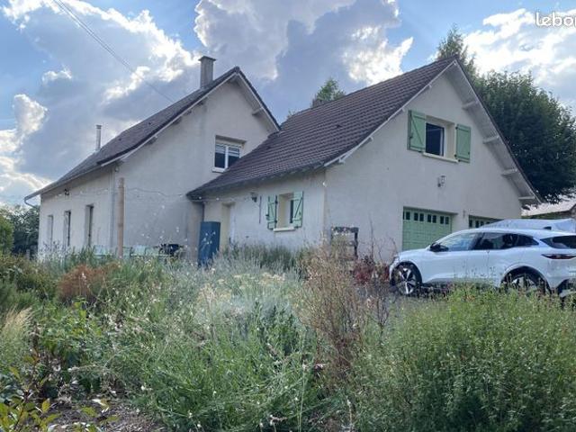 Propriété 5 pièces 145 m²