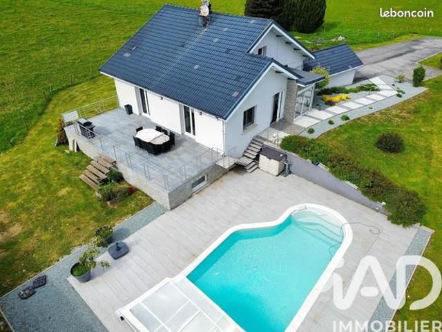 Propriété 5 pièces 145 m²