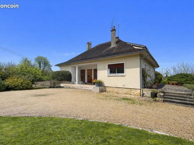 Propriété 5 pièces 146 m²