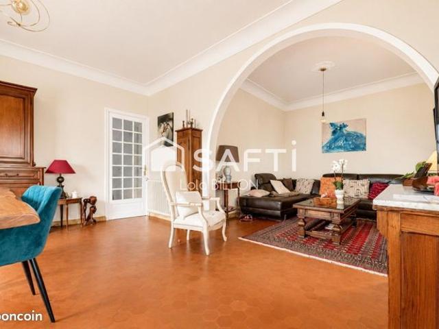 Propriété 5 pièces 146 m²