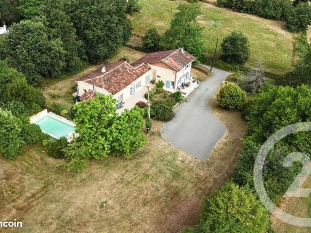 Propriété 5 pièces 146 m²