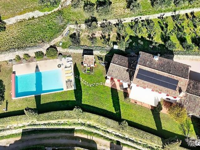 Propriété 5 pièces 146 m²
