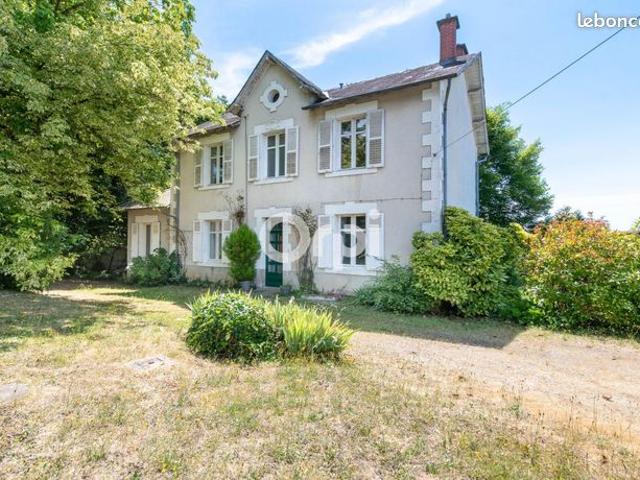 Propriété 5 pièces 147 m²