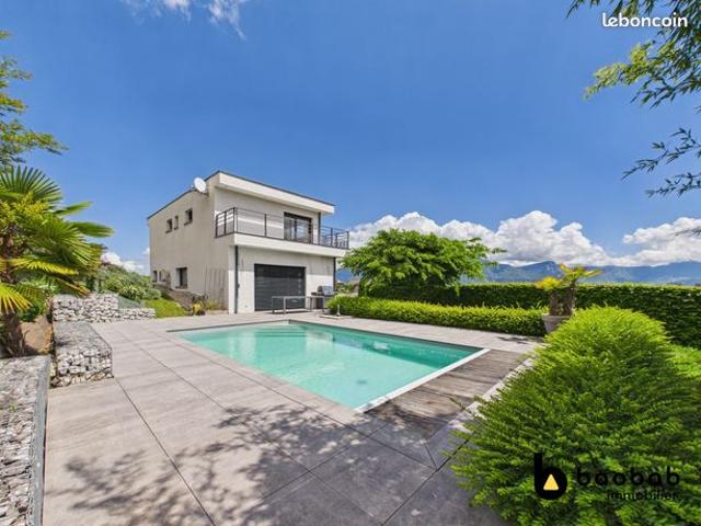 Propriété 5 pièces 147 m²