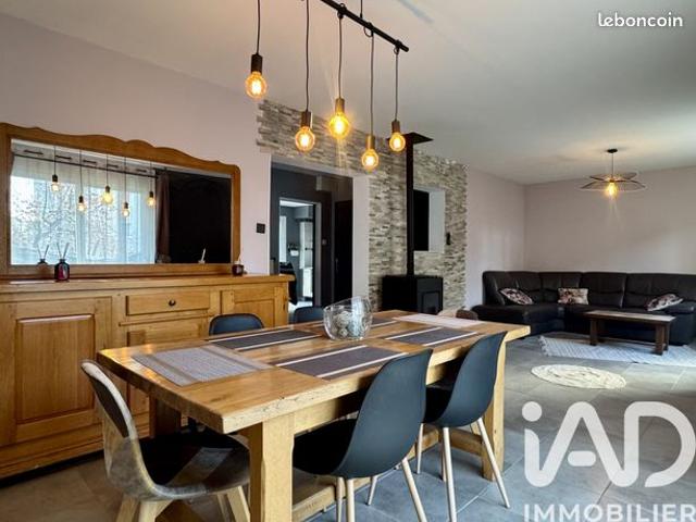 Propriété 5 pièces 148 m²