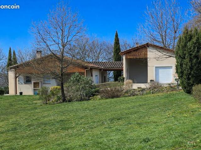 Propriété 5 pièces 148 m²