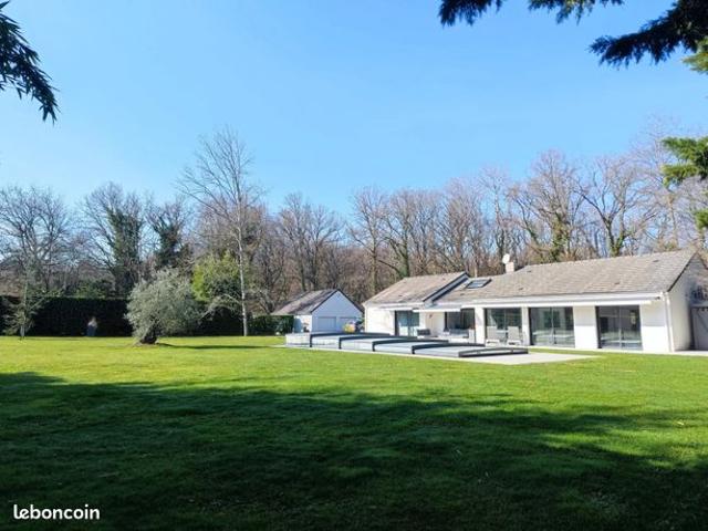 Propriété 5 pièces 148 m²