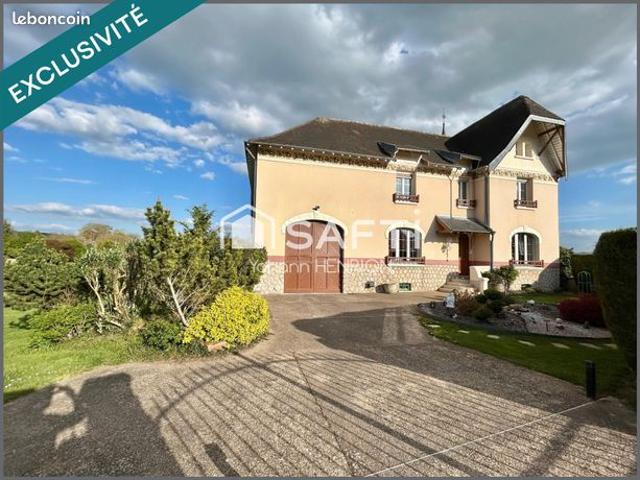 Propriété 5 pièces 148 m²