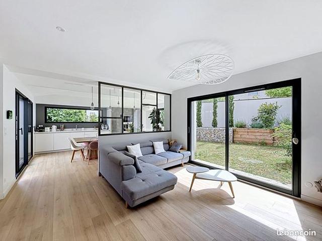 Propriété 5 pièces 149 m²
