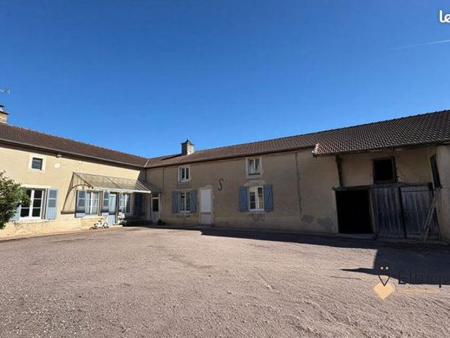 Propriété 5 pièces 140 m²