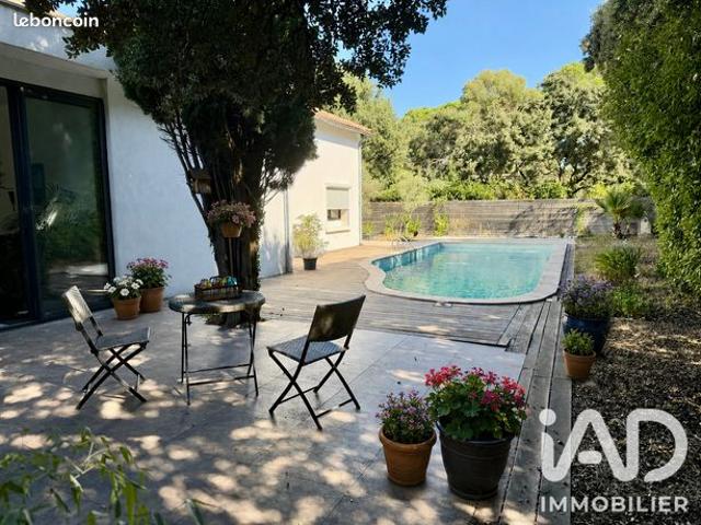Propriété 5 pièces 140 m²