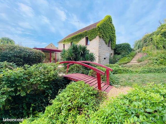 Propriété 5 pièces 140 m²