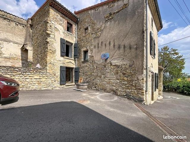 Propriété 5 pièces 140 m²