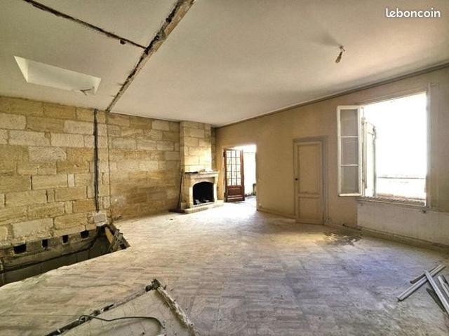 Propriété 5 pièces 140 m²