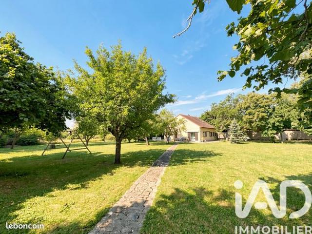 Propriété 5 pièces 140 m²