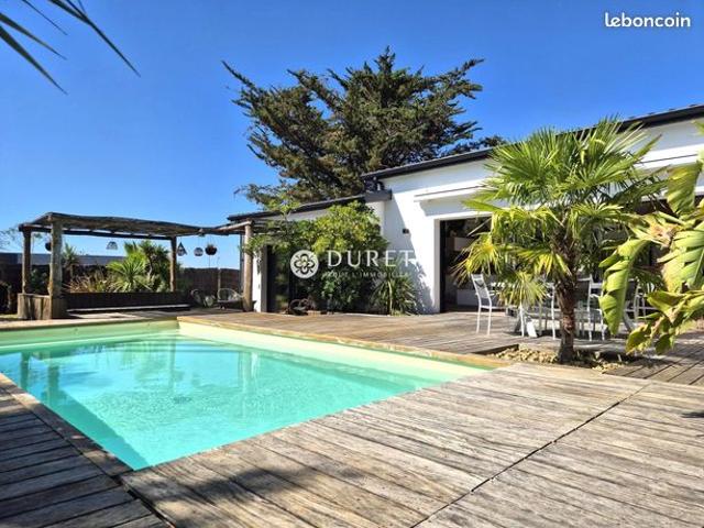 Propriété 5 pièces 140 m²