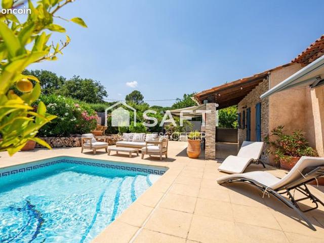 Propriété 5 pièces 140 m²