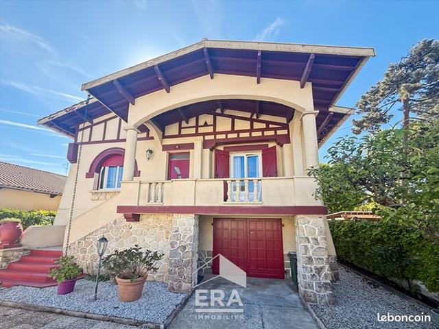 Propriété 5 pièces 140 m²
