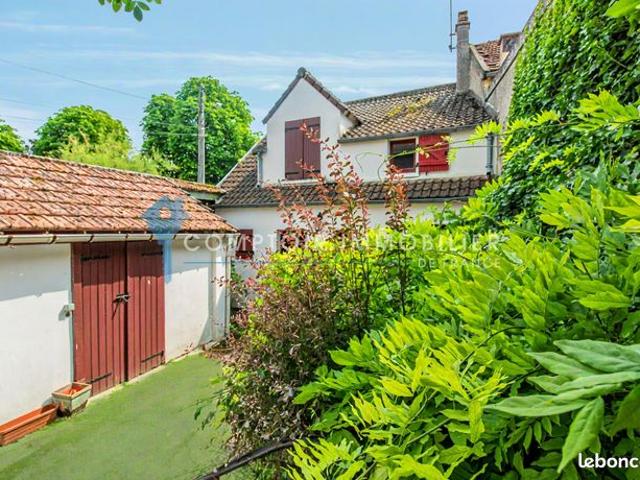 Propriété 5 pièces 140 m²