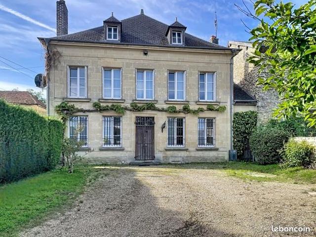 Propriété 5 pièces 140 m²