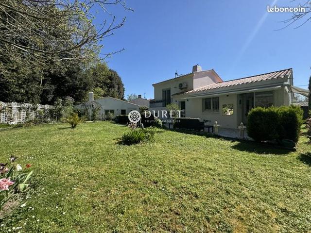 Propriété 5 pièces 140 m²