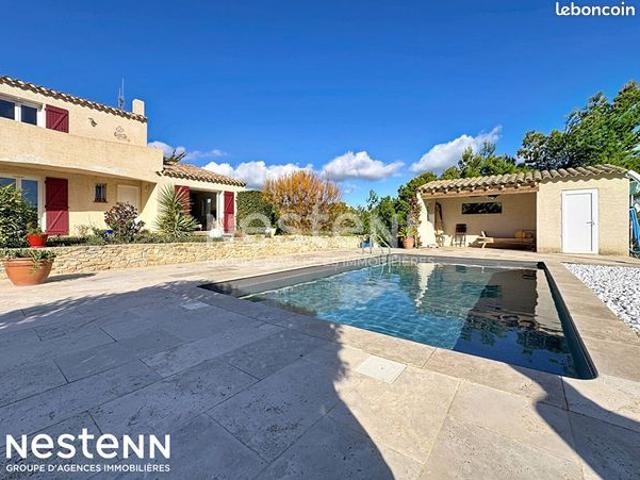 Propriété 5 pièces 140 m²