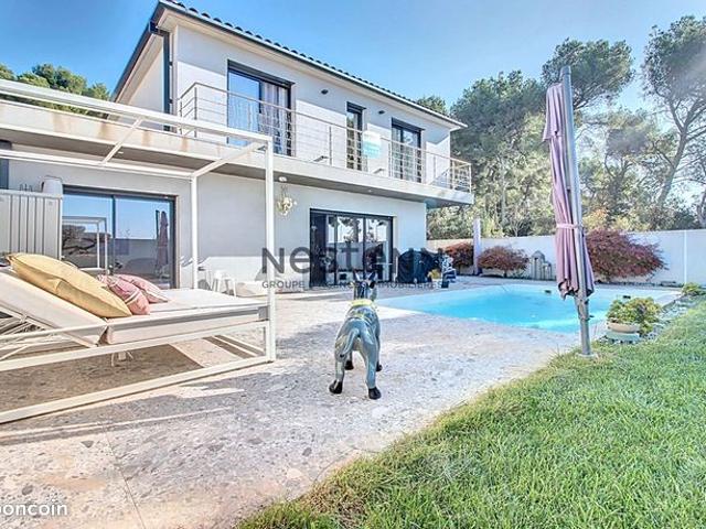 Propriété 5 pièces 140 m²