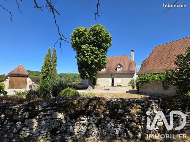 Propriété 5 pièces 140 m²
