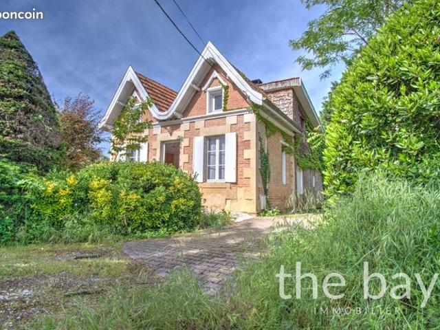 Propriété 5 pièces 140 m²