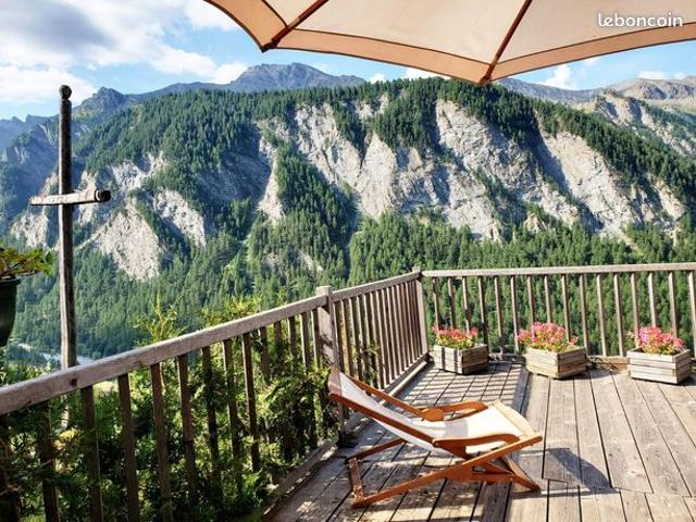 Propriété 5 pièces 140 m²