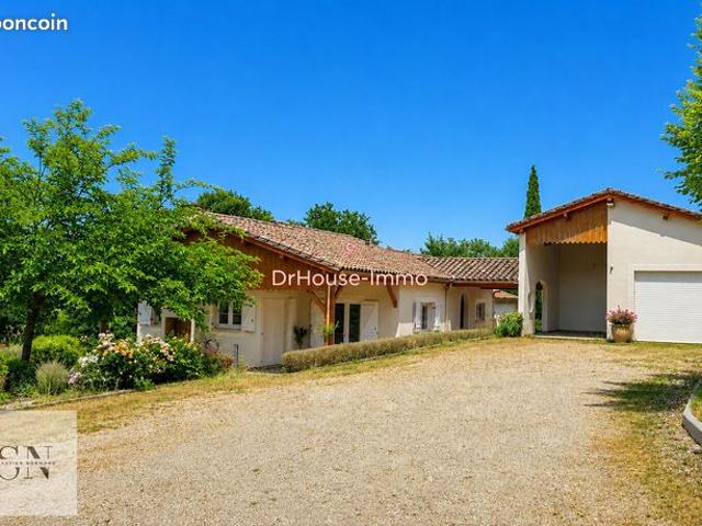 Propriété 5 pièces 140 m²