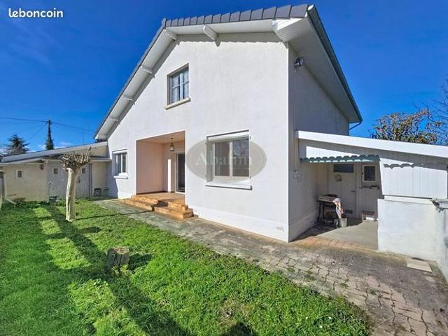 Propriété 5 pièces 140 m²