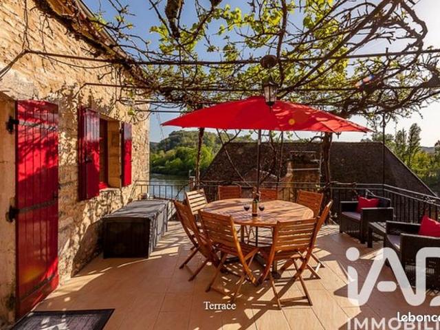 Propriété 5 pièces 140 m²