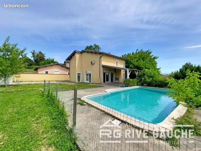 Propriété 5 pièces 140 m²