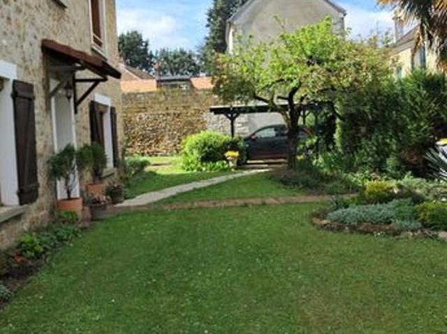 Propriété 5 pièces 140 m²